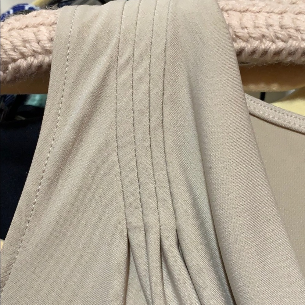 COPY - CALVIN KLEIN TOP/TANK TAN POLY SZ L COWL NECKLINE - Picture 6 of 6